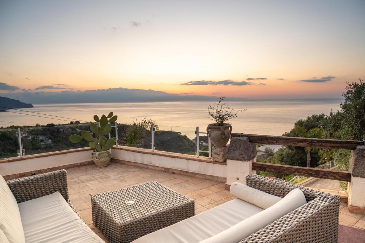 Luxury Taorum Villa With Spectacular Sea Views In Taormina Exterior foto
