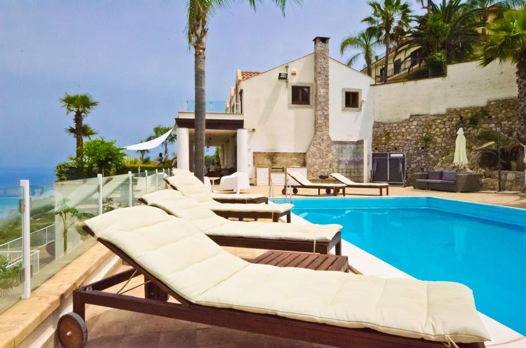 Luxury Taorum Villa With Spectacular Sea Views In Taormina Exterior foto