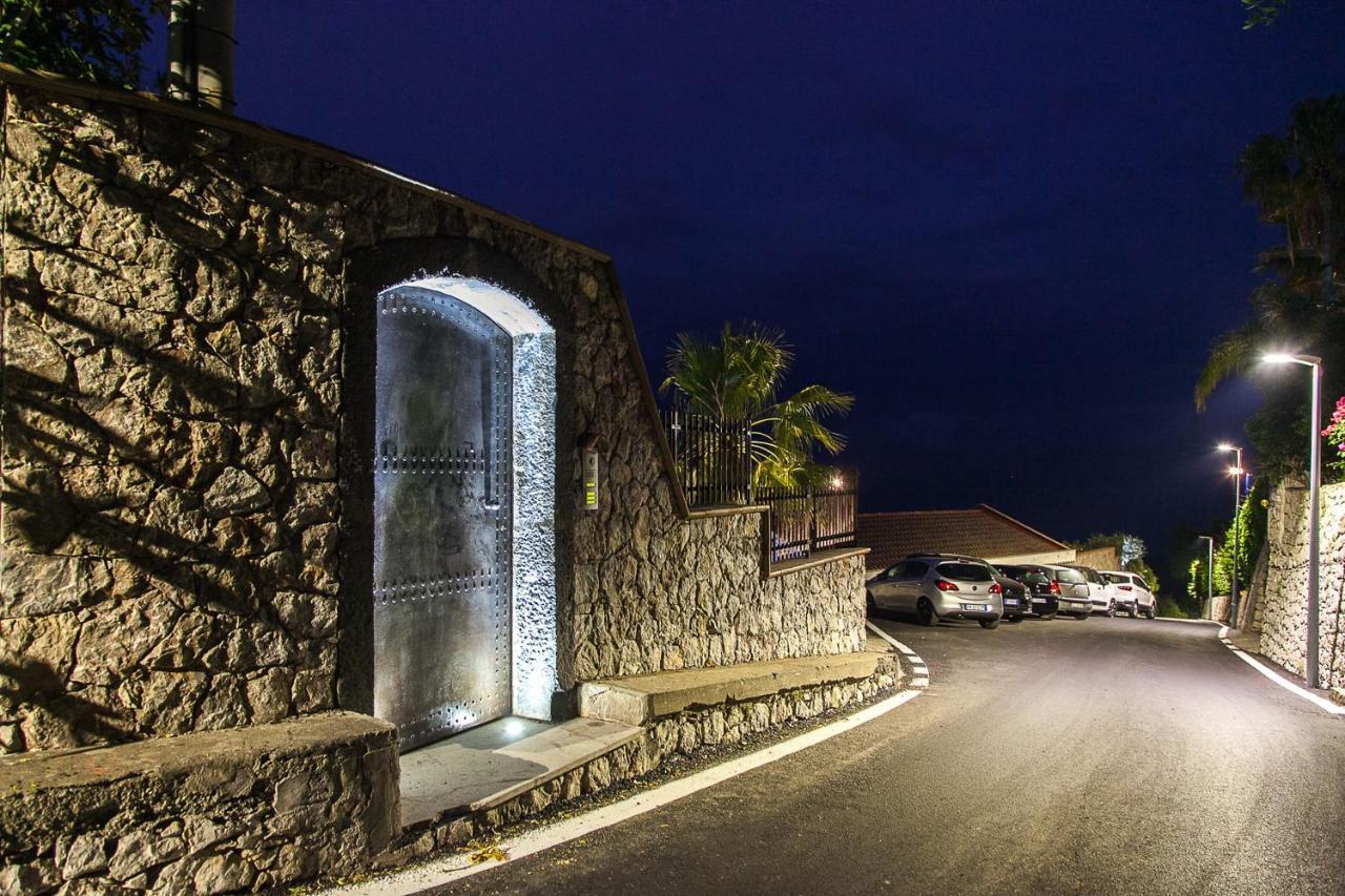 Luxury Taorum Villa With Spectacular Sea Views In Taormina Exterior foto